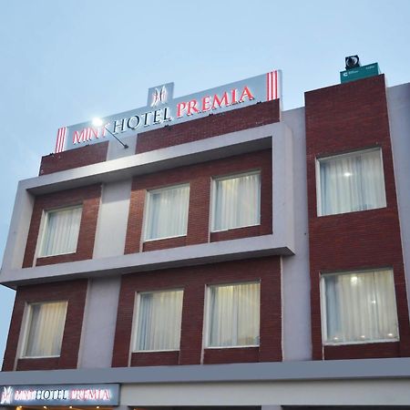 Mint Hotel Premia Chandigarh, Zirakpur Εξωτερικό φωτογραφία