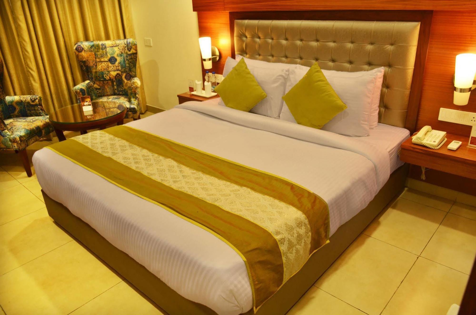 Mint Hotel Premia Chandigarh, Zirakpur Εξωτερικό φωτογραφία