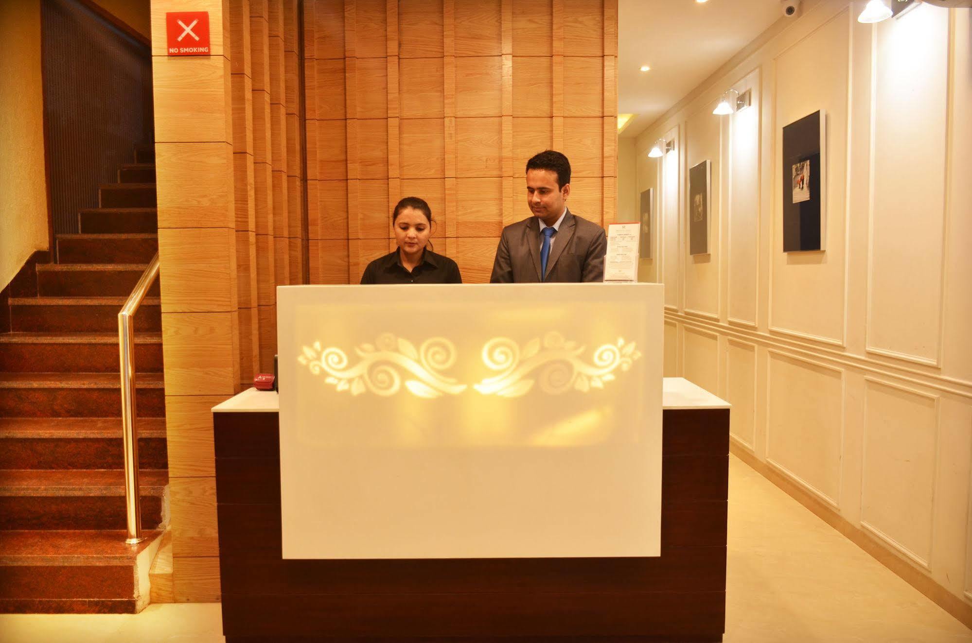 Mint Hotel Premia Chandigarh, Zirakpur Εξωτερικό φωτογραφία